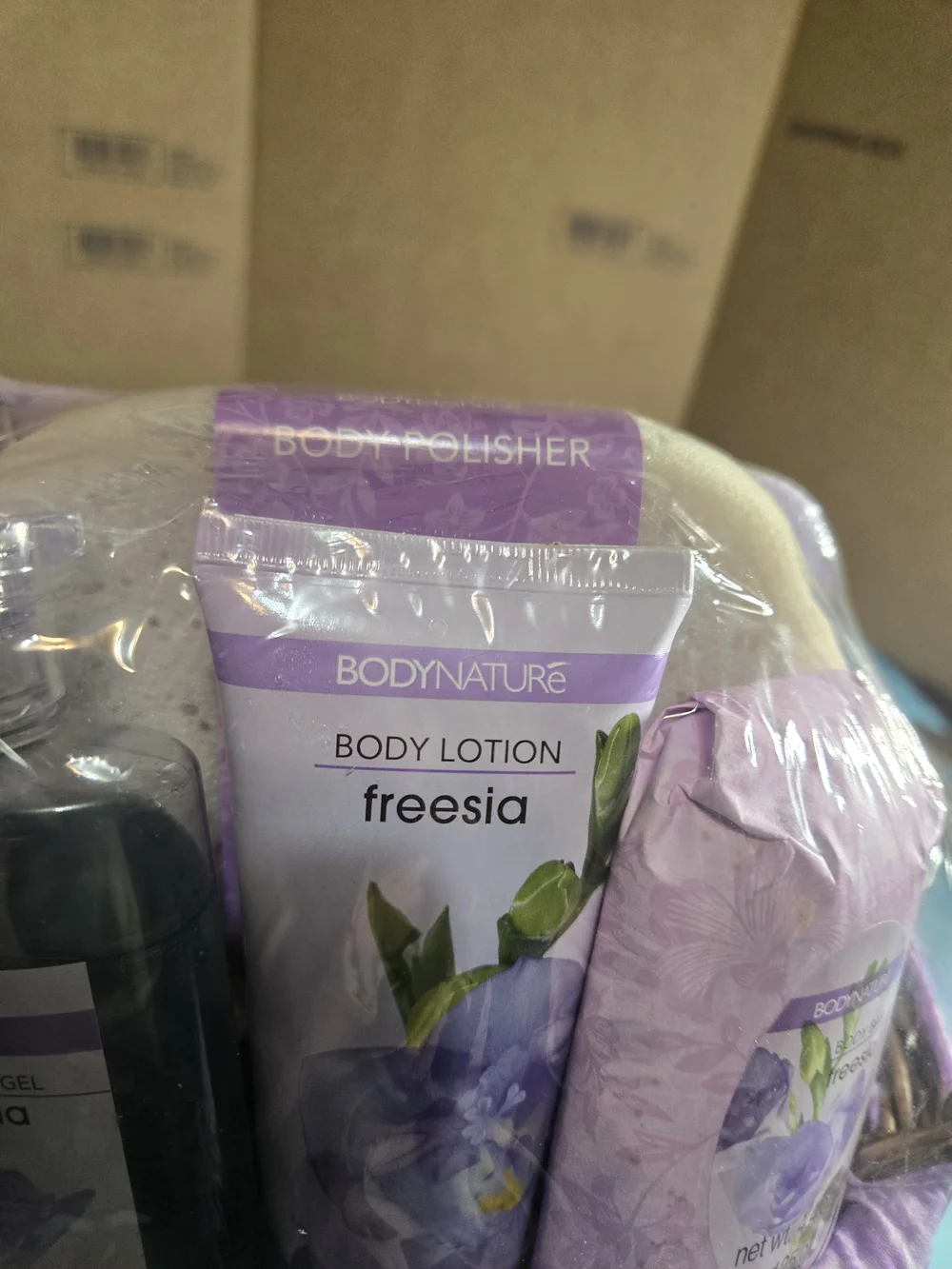 Freesia Bath & Body Gift Basket - Lavender Scented Bath Soak & Lotion Set